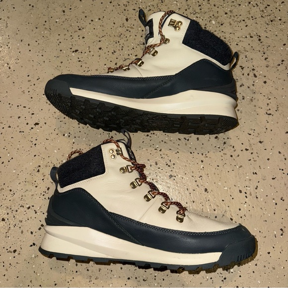 The North Face Men's Back-To-Berkeley Mid Winter Boots Vintage White 11 - Picture 5 of 8